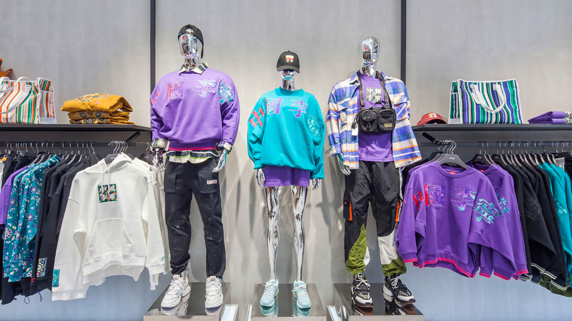 LINING李宁_折扣店_比斯特苏州购物村（奕欧来奥特莱斯）