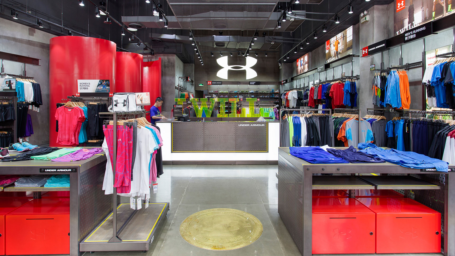 【UnderArmour安德玛】折扣店_比斯特苏州购物村(奕欧来奥特莱斯)