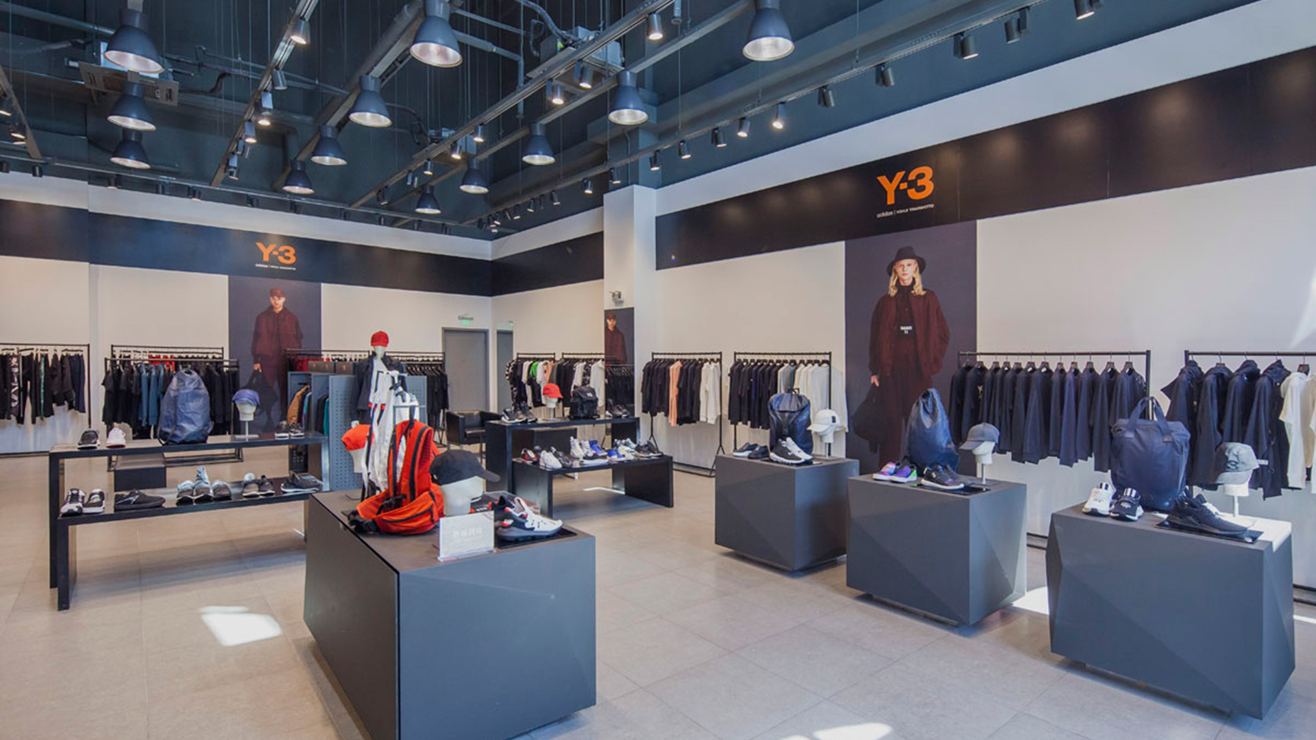 【Y3】折扣店_比斯特苏州购物村（奕欧来奥特莱斯）