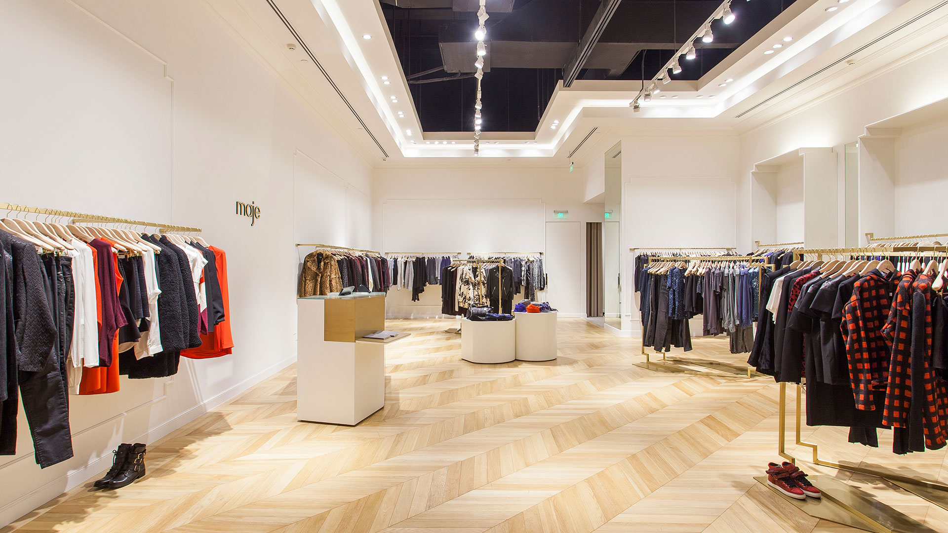 maje曼之_折扣店_比斯特苏州购物村（奕欧来奥特莱斯）